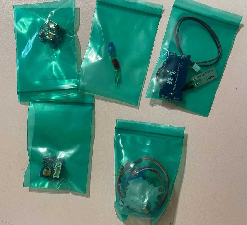 Развивающий Arduino конструктор Seeed Studio Grove Starter Kit