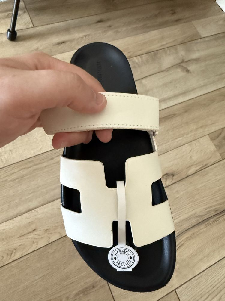 Щльопанці тапки сандалі шльопки Hermes, шипри