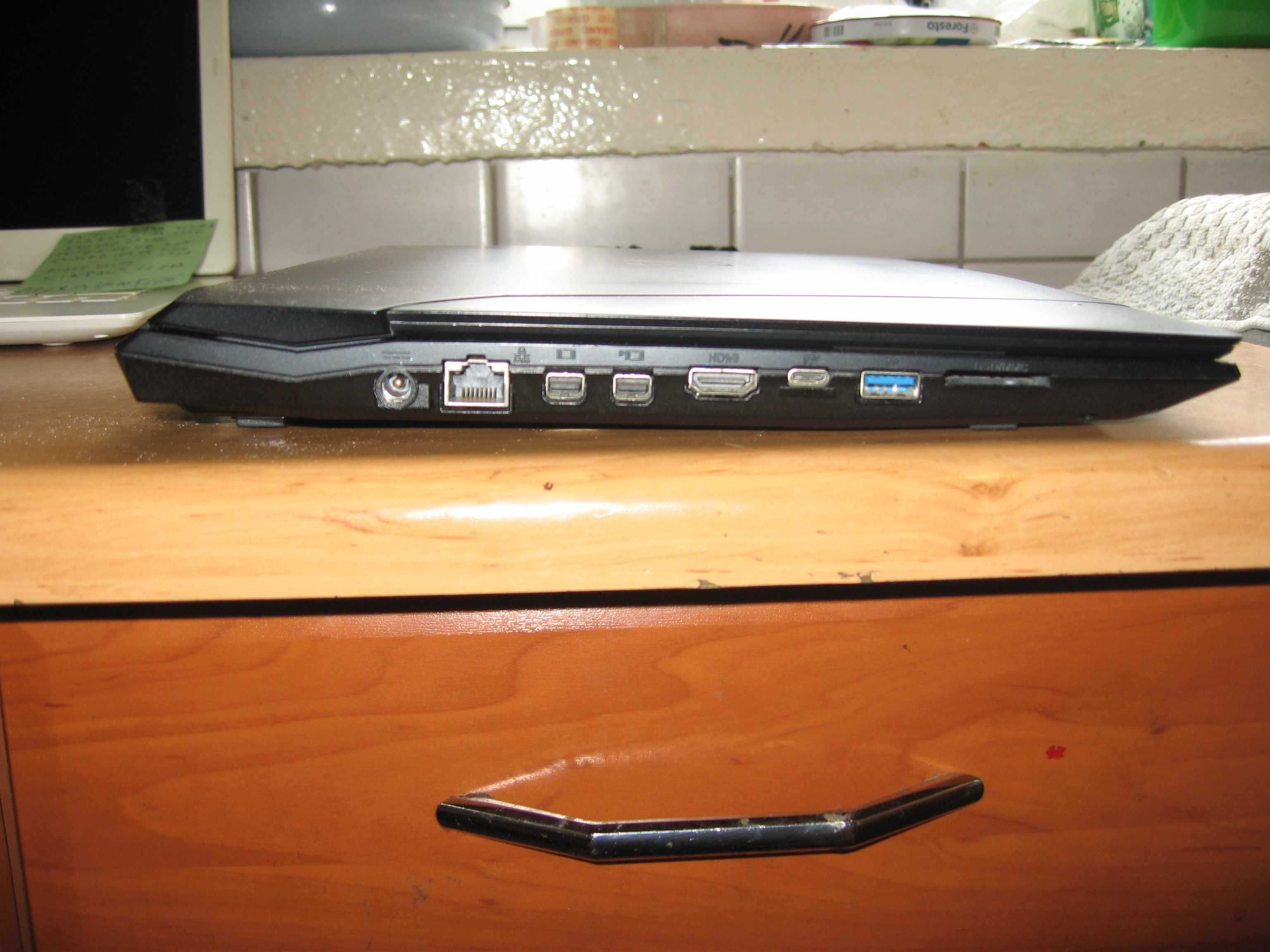 nowy mocny laptop do grania gamingowy 4k geforce i7 8x2,8 nowy gwaranc