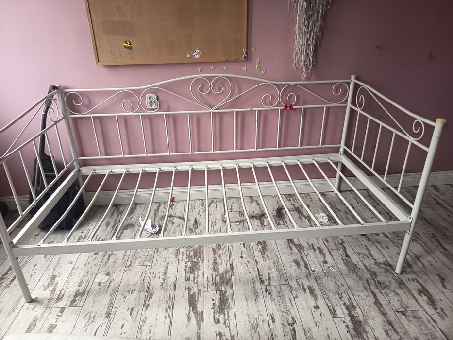 Rama łożka ze stelażem