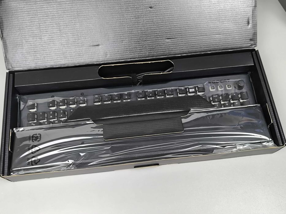 Klawiatura Roccat Vulcan aimo 121 QWERTY / 76621