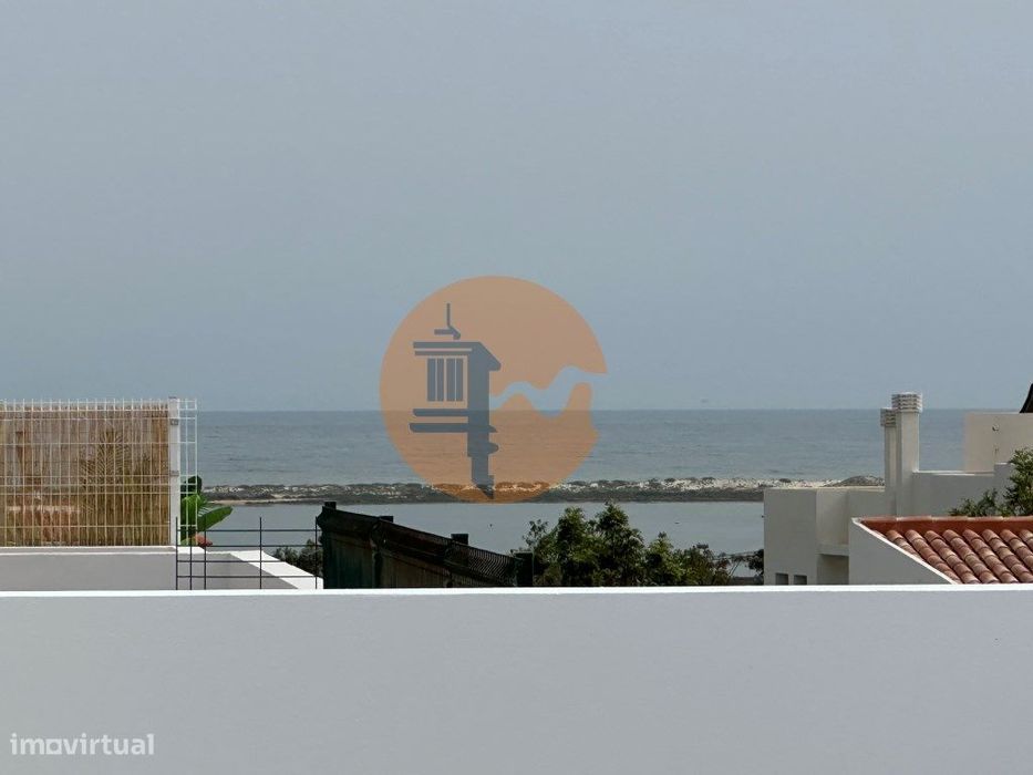Moradia Nova Moderna T3 com Piscina e Vista Mar - Fuzeta