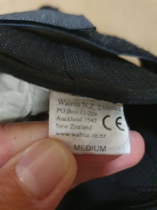 Тутор на коліно регуоюється