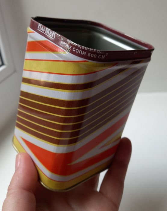 Різні ємності кухонні для сипучих