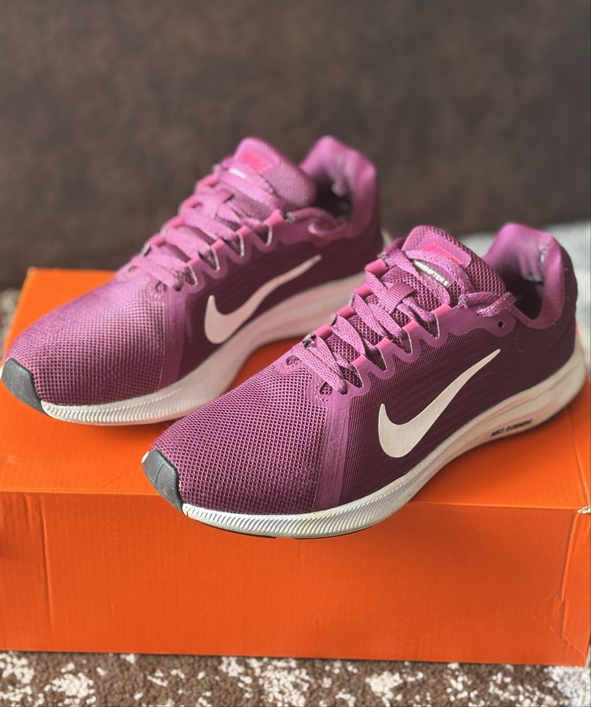 Кросівки Nike running жіночі (38,5р.)