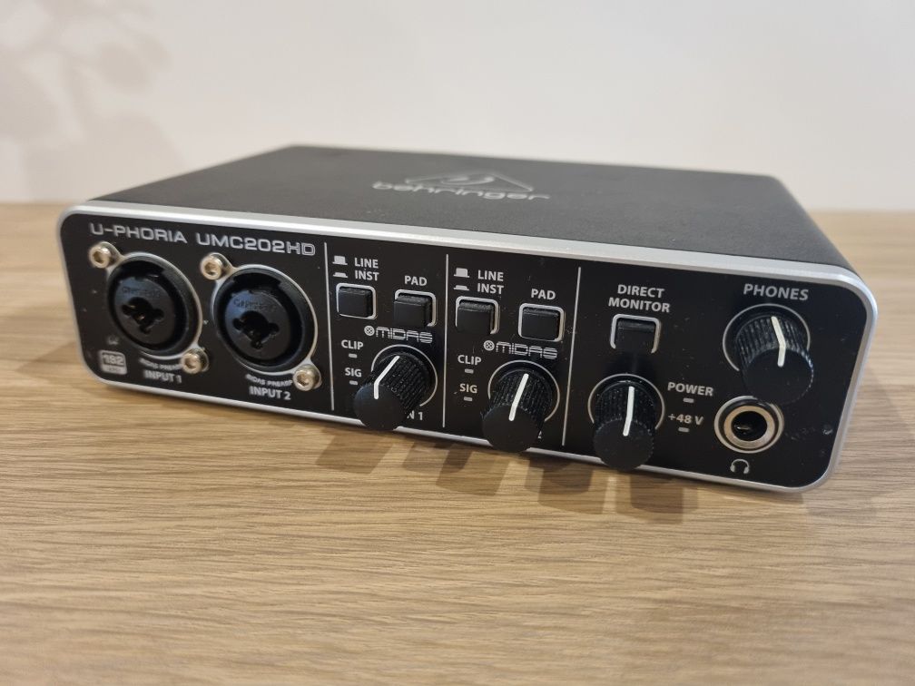 InInterface Behringer U Phoria umc202hd
