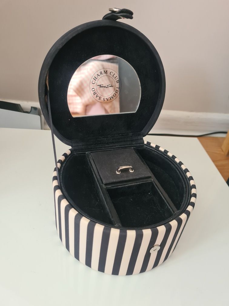 Thomas sabo kuferek biżuterię