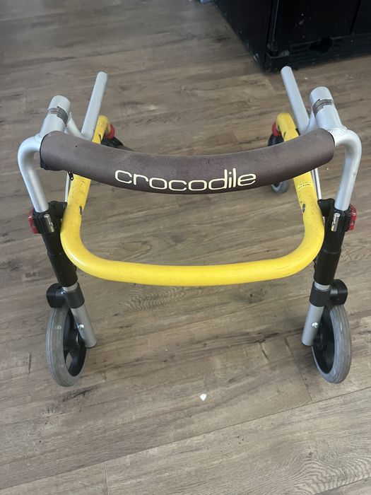 Задньо-опорні ходунки для активних дітей із ДЦП R82 Crocodile size 1