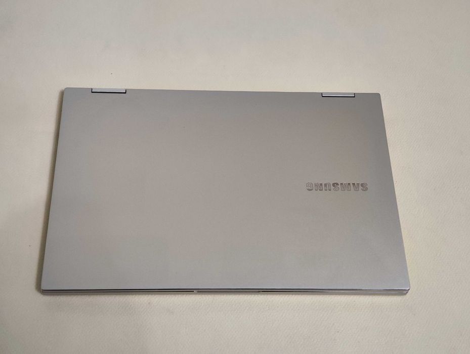 Ноутбук Samsung Galaxy Book Flex Alpha 2-in-1 QLED Core i5/8Gb/256Gb