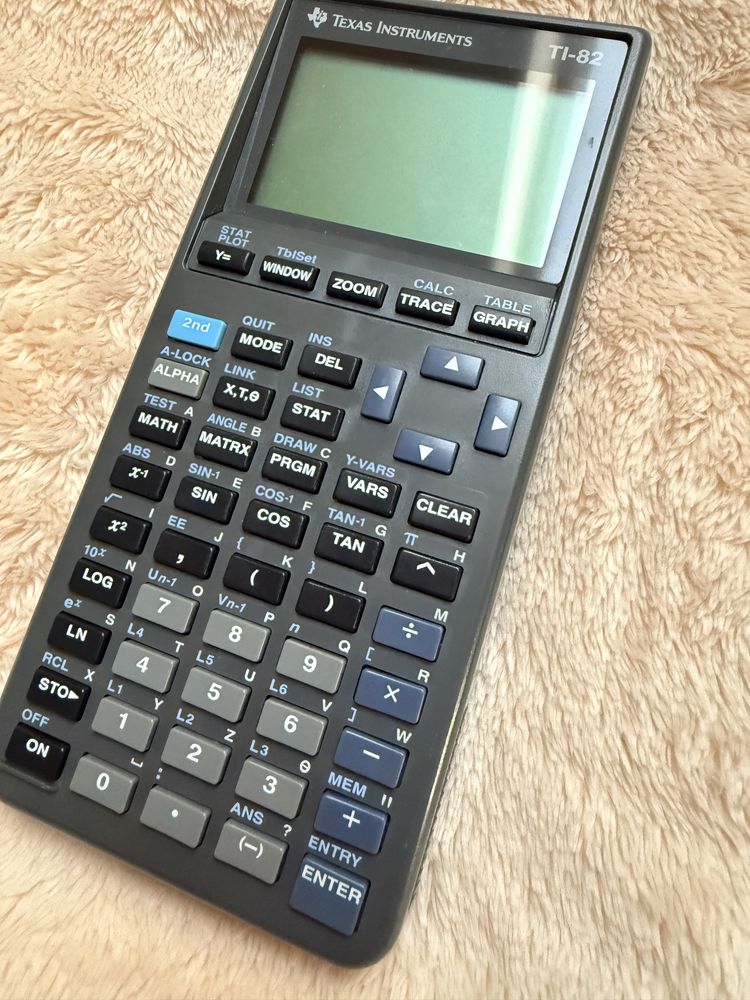 Texas Instruments TI-82 kalkulator graficzny naukowy