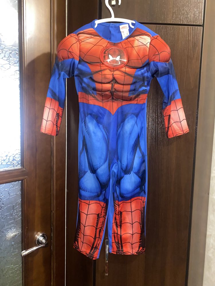 Продам набір костюмів Spider-Man