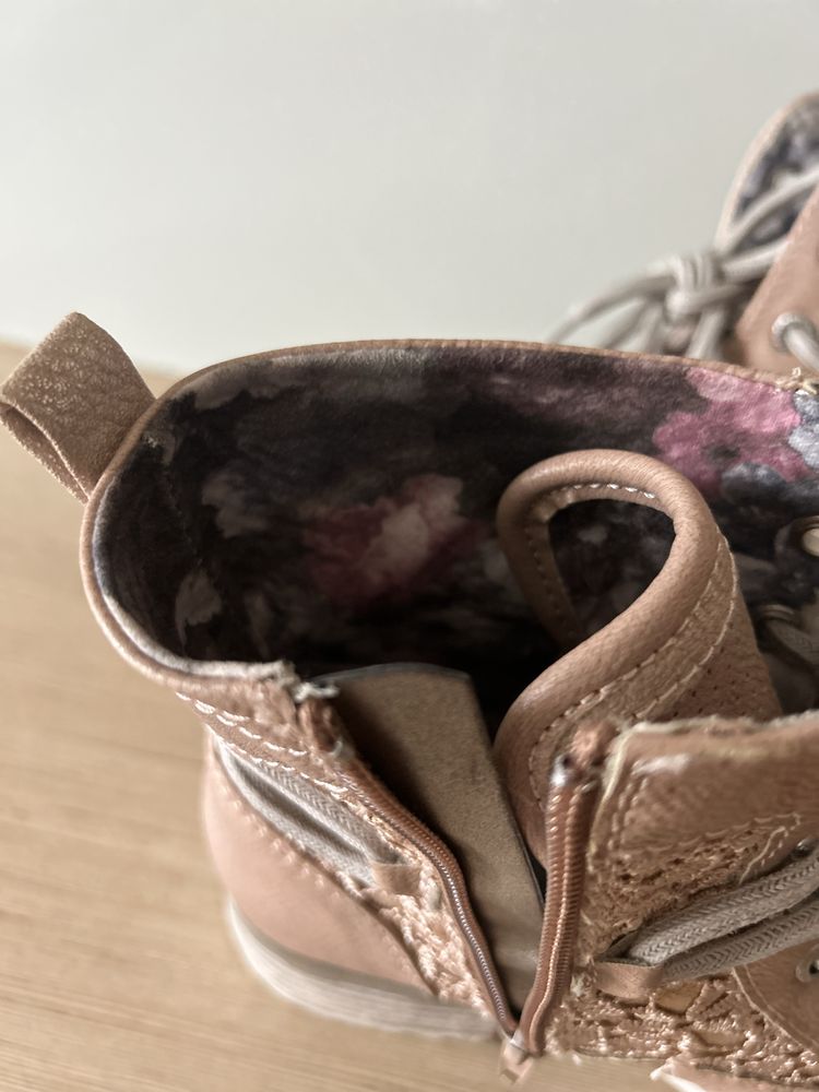 Botki trapery różowe z koronką 37 Dockers