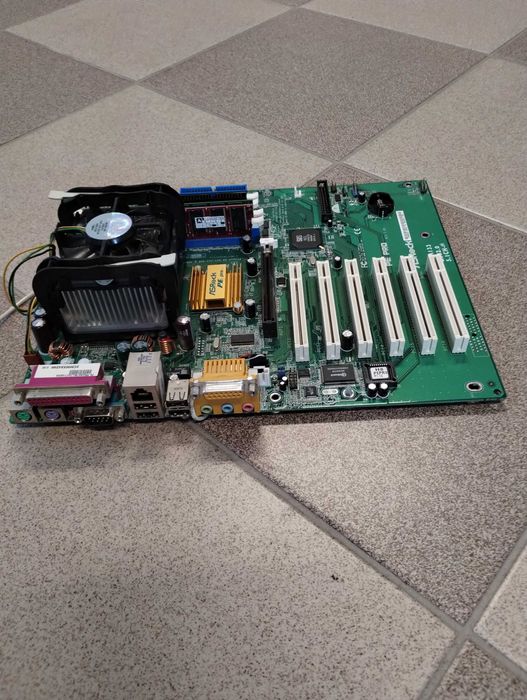 Płyta główna ASRock PE pro