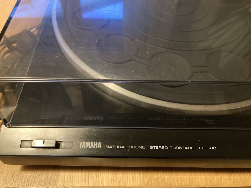 Yamaha Natural Sound Stereo Turntable TT-300