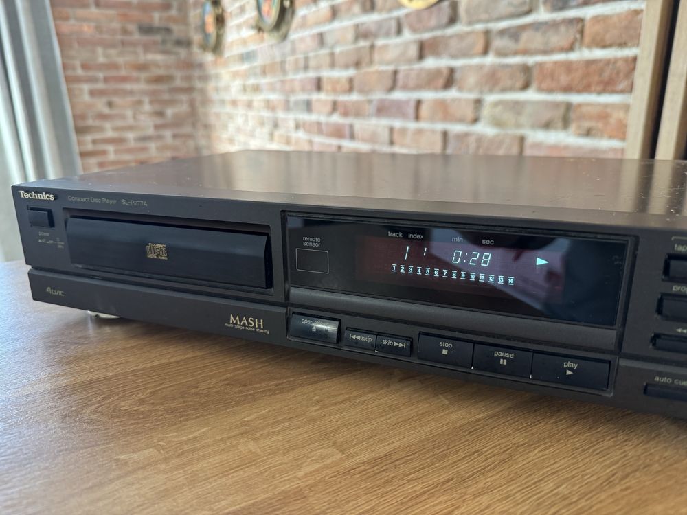 Compact Disc Player Technics SL-P 277a
