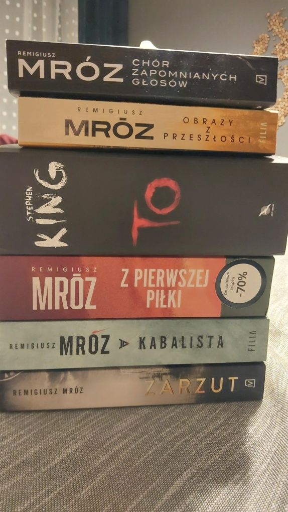 Sprzedam komplet książek Remigiusza Mroza i Stephena Kinga