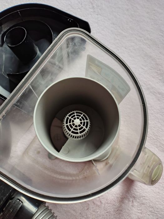 Пилосос Samsung 1600W НЕ робочий на комплектуючі