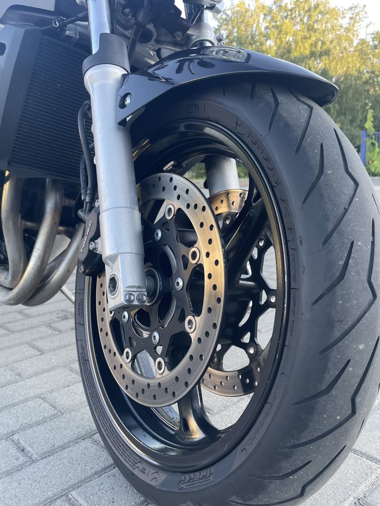 Suzuki GSR600 2005