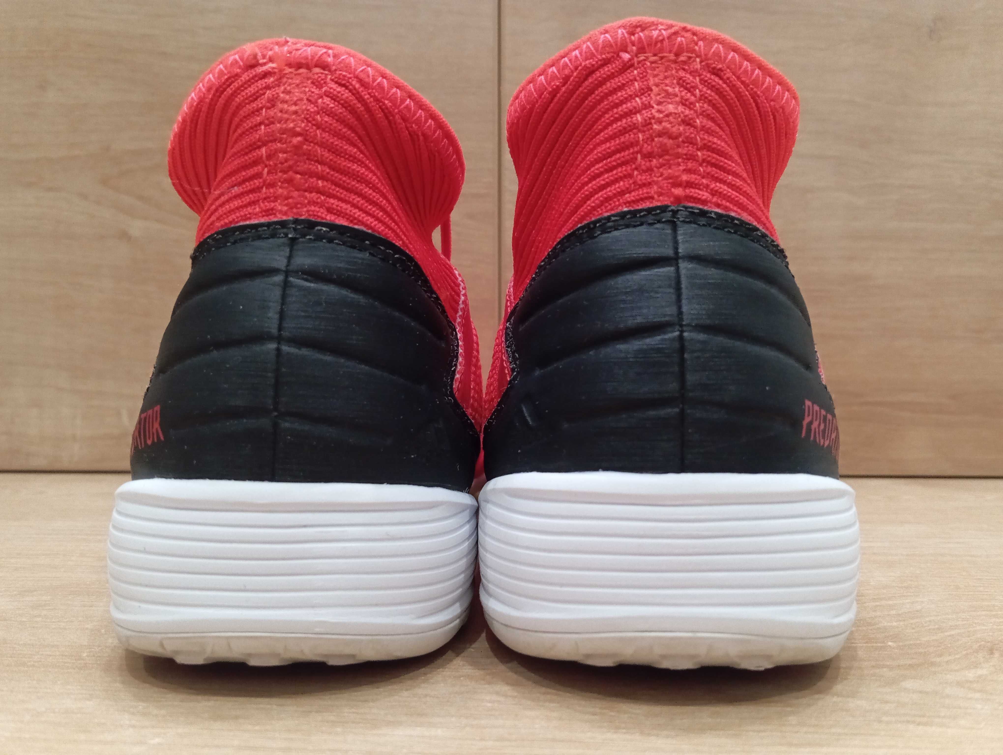 ADIDAS PREDATOR TANGO 19.3 IN Buty Sportowe Halówki Rozm. 40 /25cm.