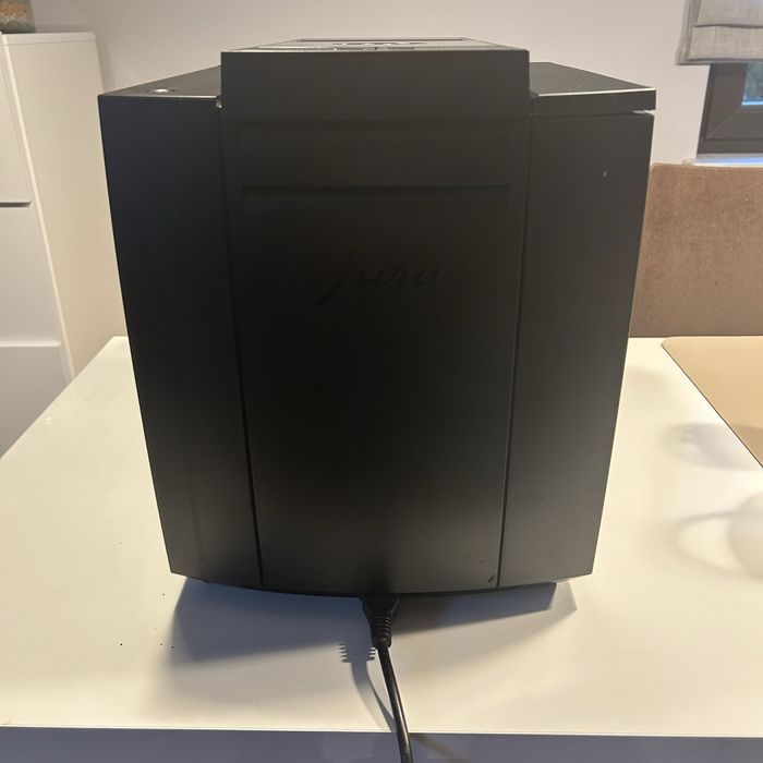 Ekspres do kawy Jura s8