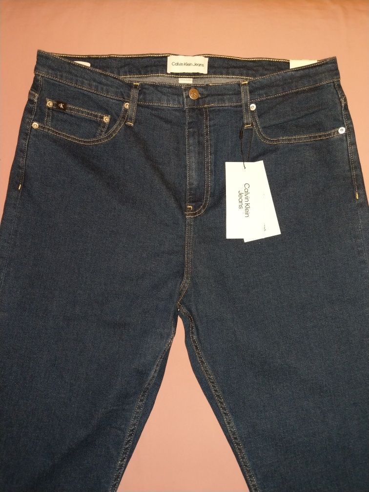 Wyprzedaż spodnie męskie Calvin Klein Jeans.