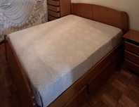 Cama + Mesinha de Cabeceira
