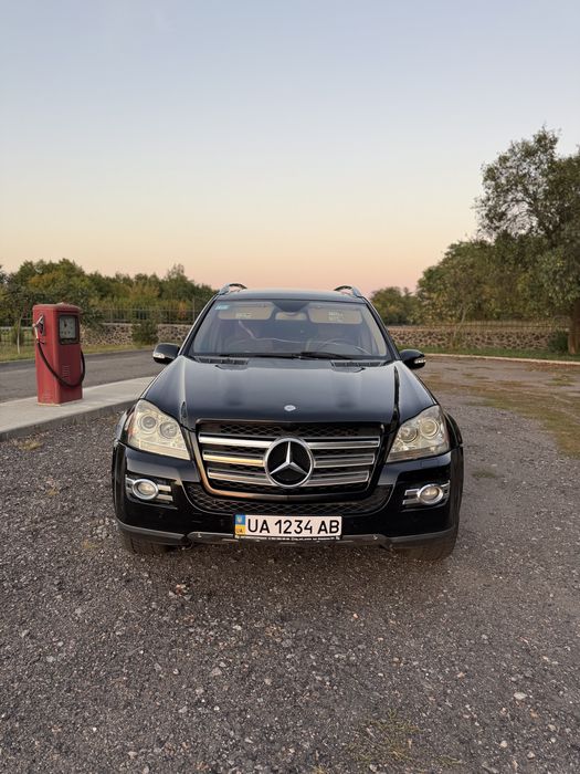 Mercedes Benz GL-Class 550 4-Matik