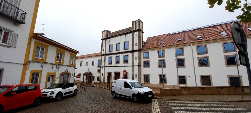 Vivenda numa das zonas mais centrais e bonitas de Portalegre