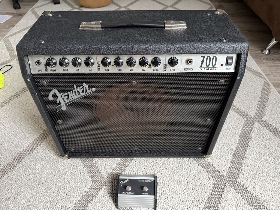 Wzmacniacz gitarowy Fender 700 Roc Pro