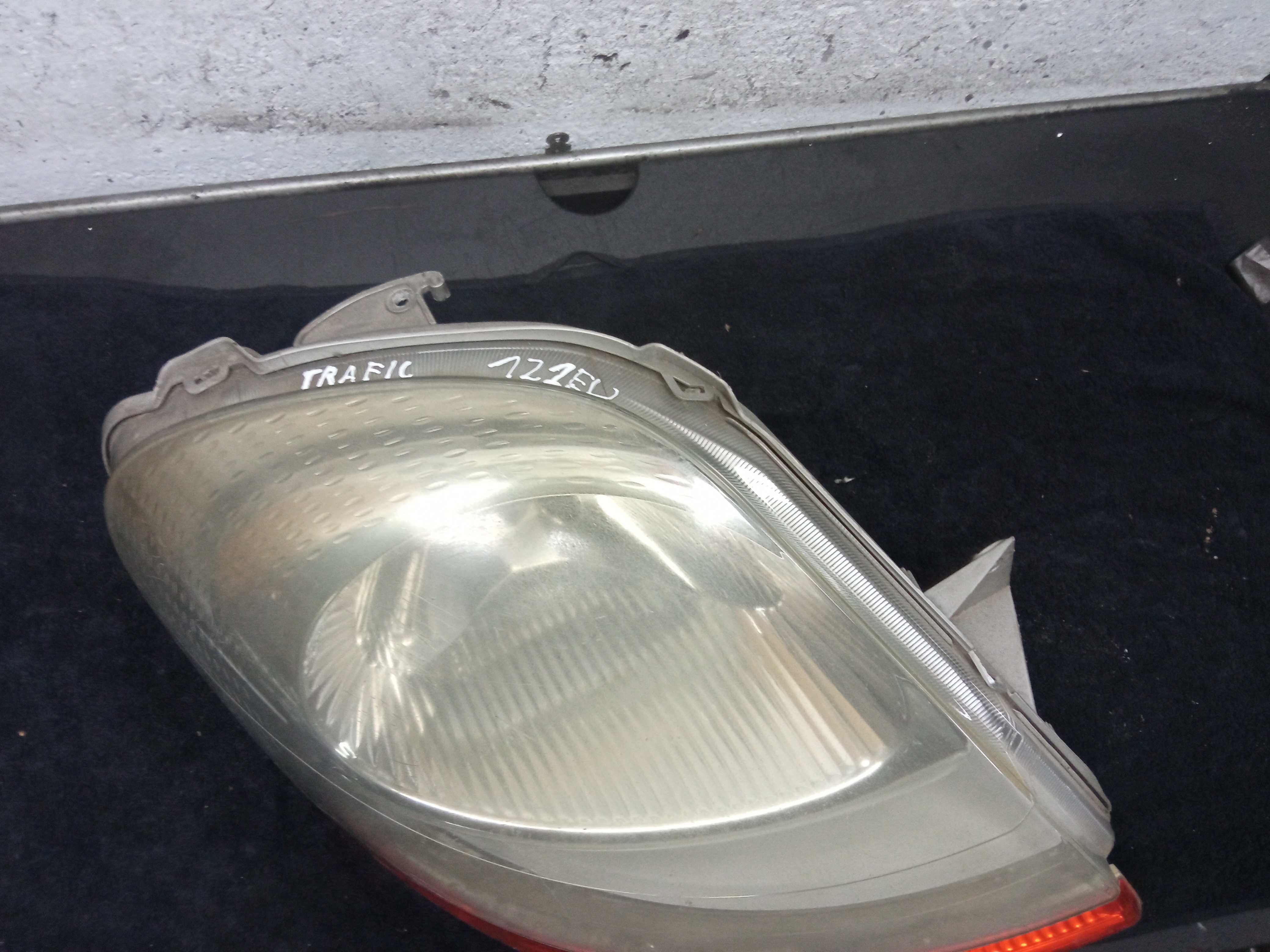 Lampa przednia prawa Renault Trafic 911/65/720 EU Siedlce