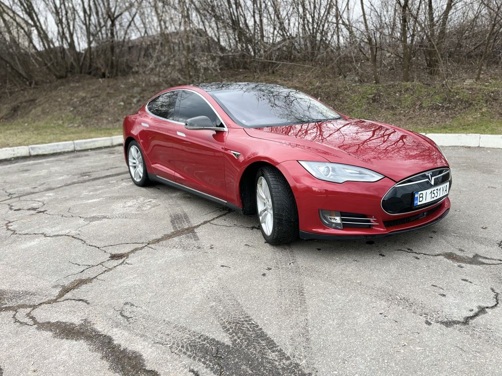 Tesla model S 85 kW