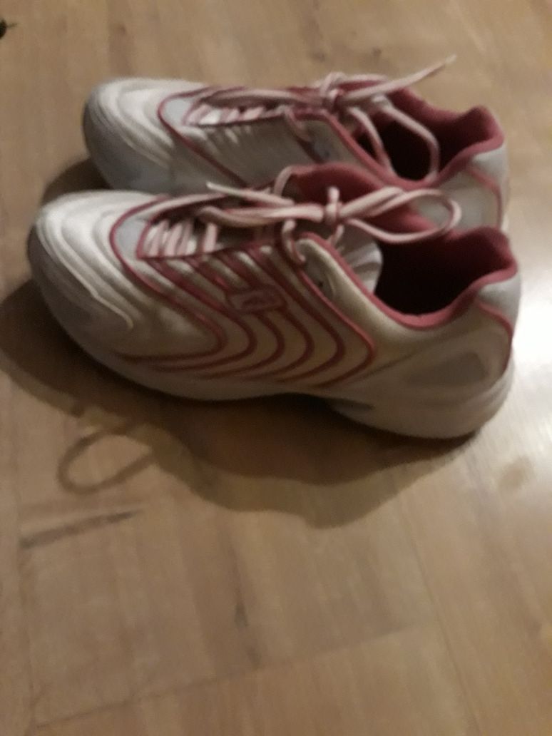 Buty  sportowe 39