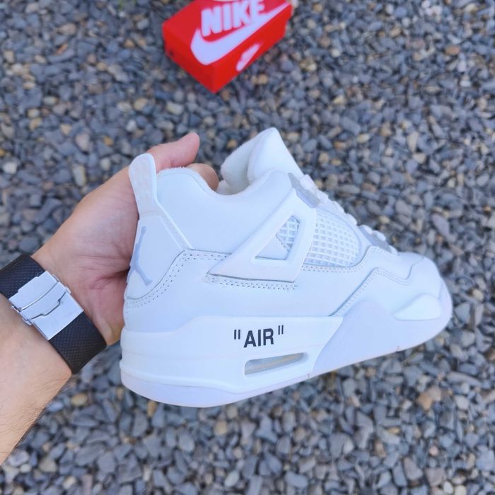 Кросівки зимові Nike Air Jordan 4 з хутром білі шкіра розпродаж