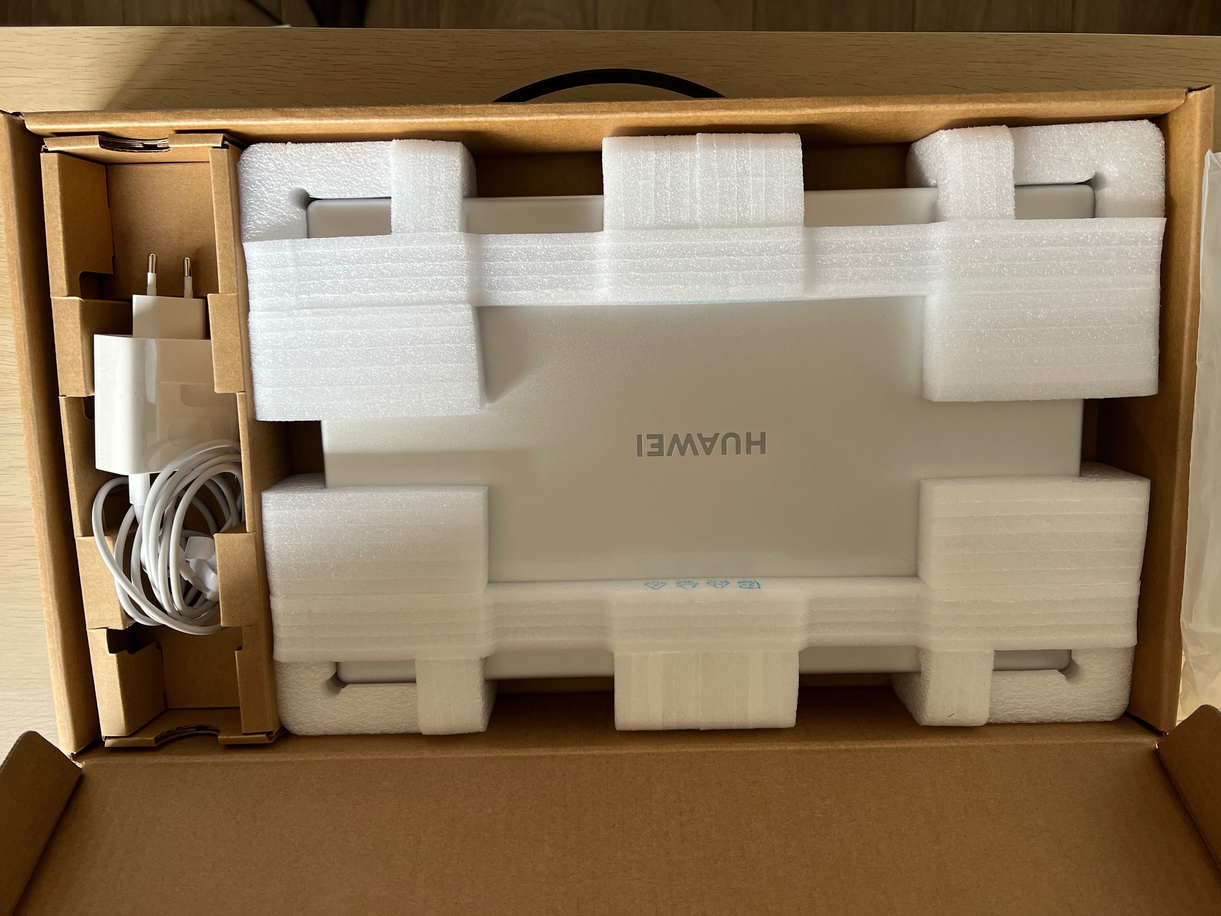 HUAWEI MateBook D15 i3-1115G4, 256GB SSD