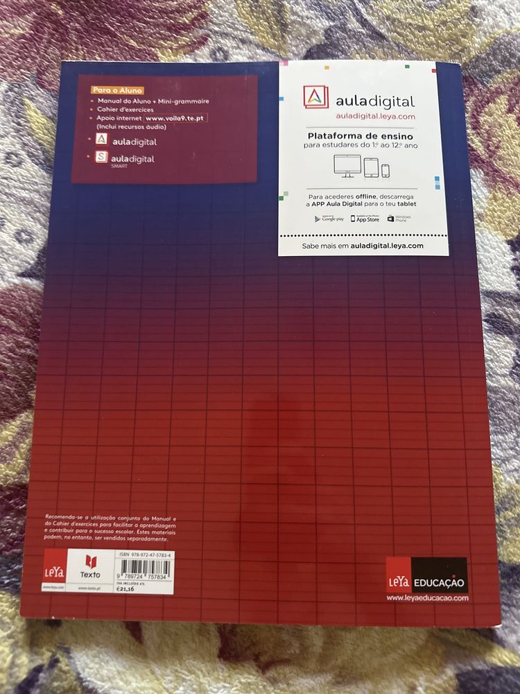 manual de Francês 9 ano (Voilà!)