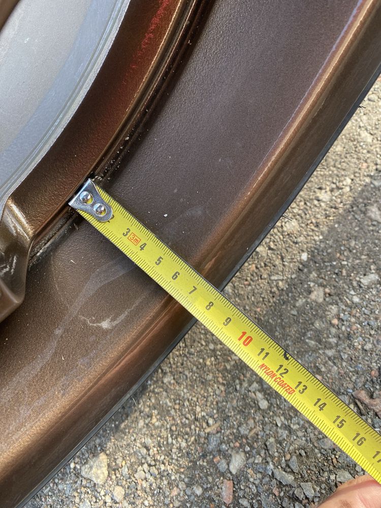 Диски Borbet T 9J с резиной Nokian 215/45 R16 4/100