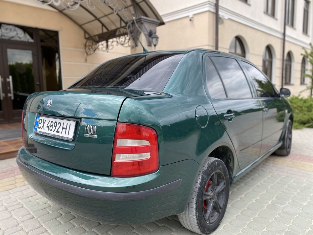 Продам Skoda Fabia Sedan LUX в хорошому стані