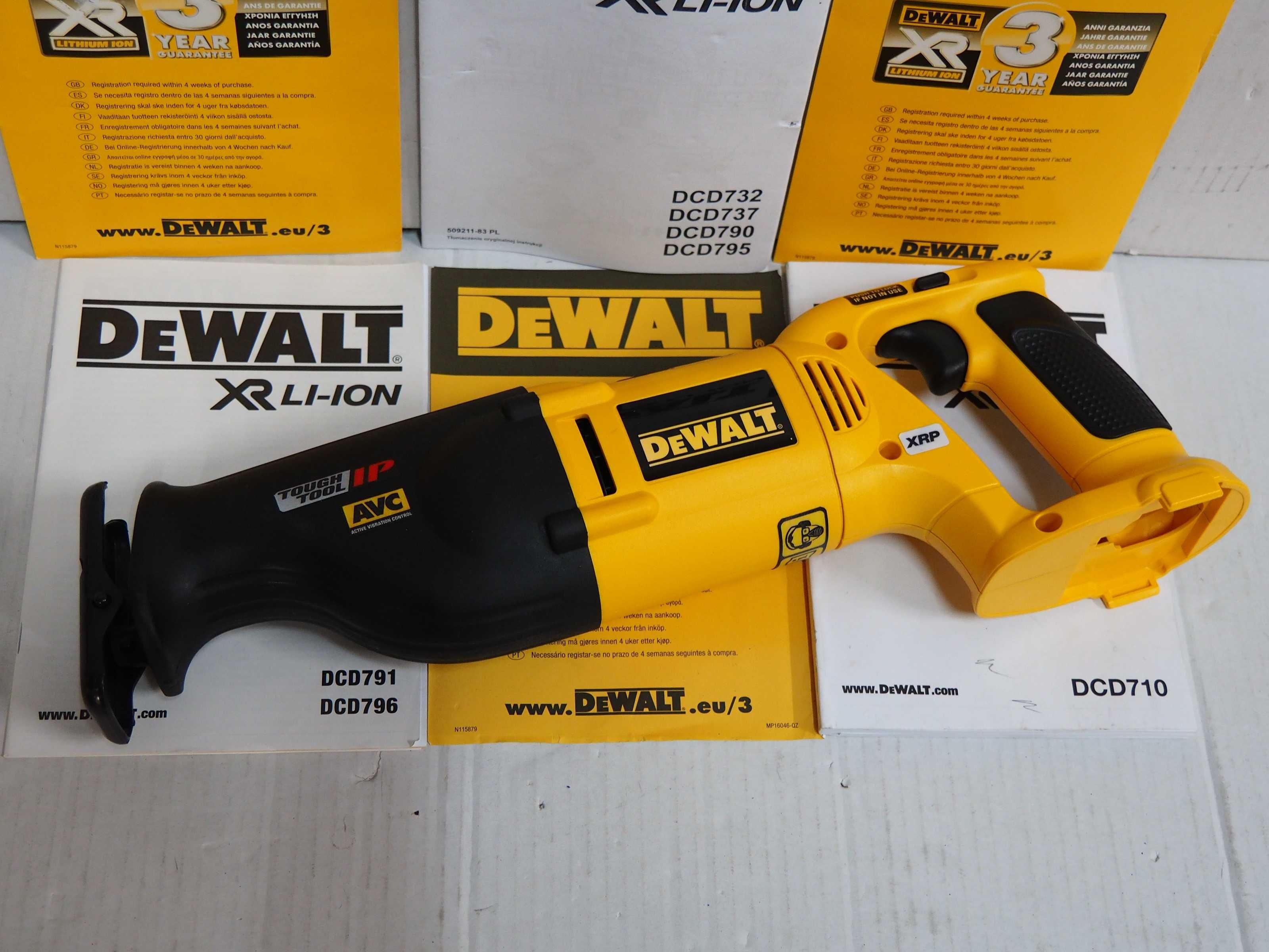 Komplet DEWALT DW 937 pilarka szablasta 14,4v +bateria Rems 12v 3ah