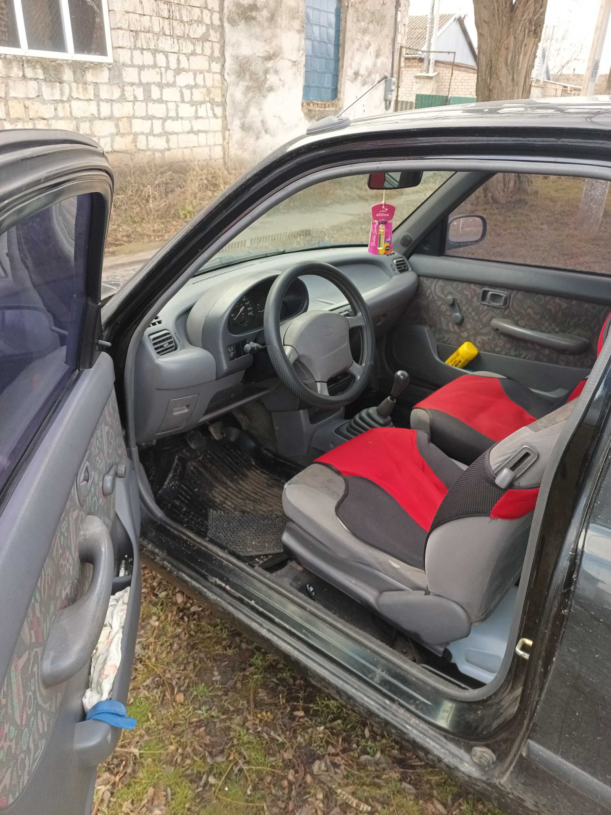 Nissan mikra k 11