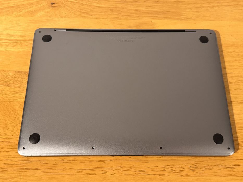 Apple MacBook Pro A1708 13inch i5 2.3GHz / 8GB RAM / 256GB