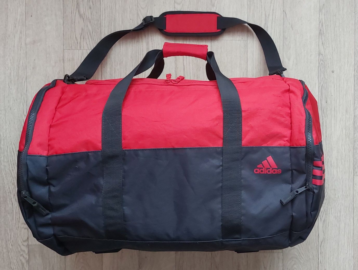 Сумка б/у спортивная,  дорожная  adidas 85L