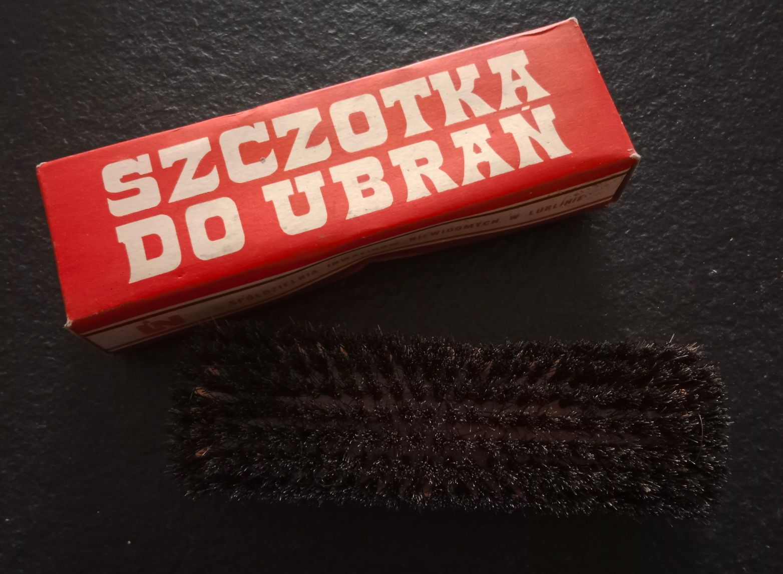 Nowa szczotka do ubrań PRL