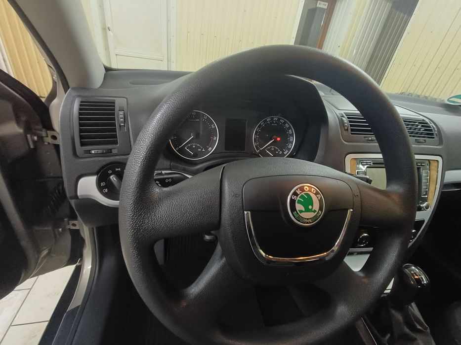 Продам skoda a5 1.4 tsi 2010 рік