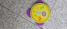 Vários brinquedos para bebê