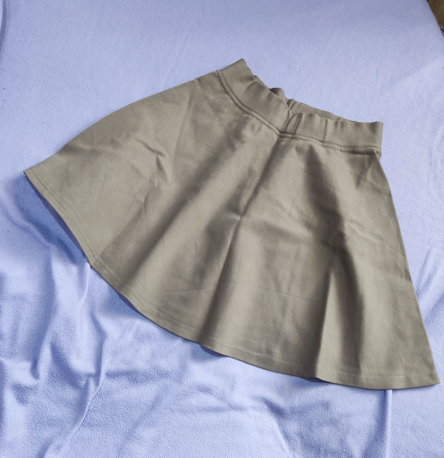 Spódnica mini rozkloszowana