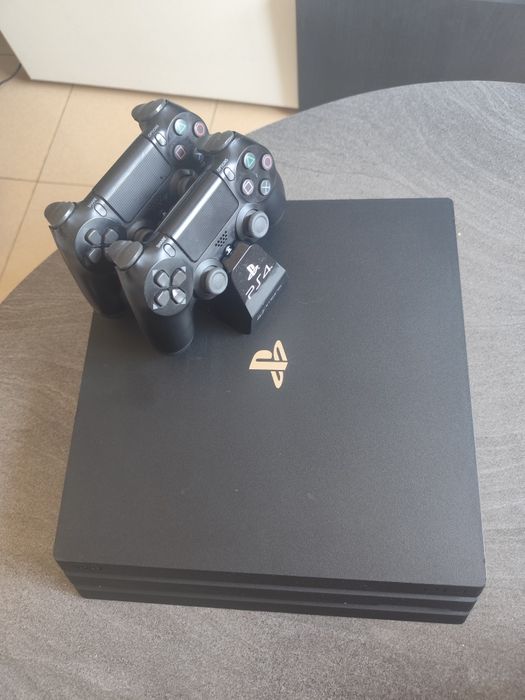 Ps4 em ótimo estado