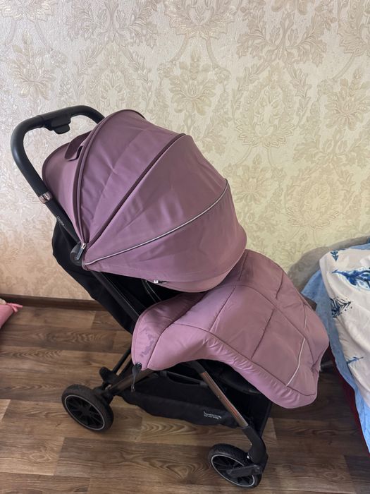 Дитячий прогулянковий візочок