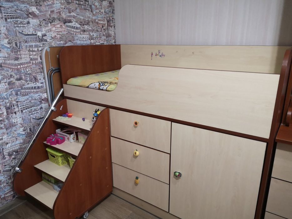 Дитяче ліжко-горище