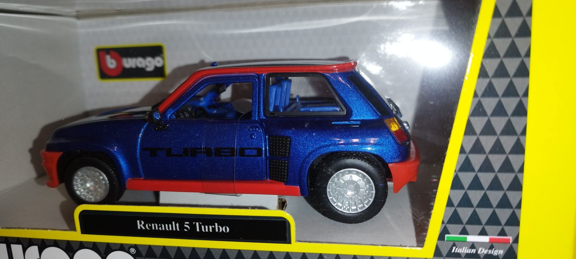 Model Bburago Renault 5Turbo 1:24. Burago