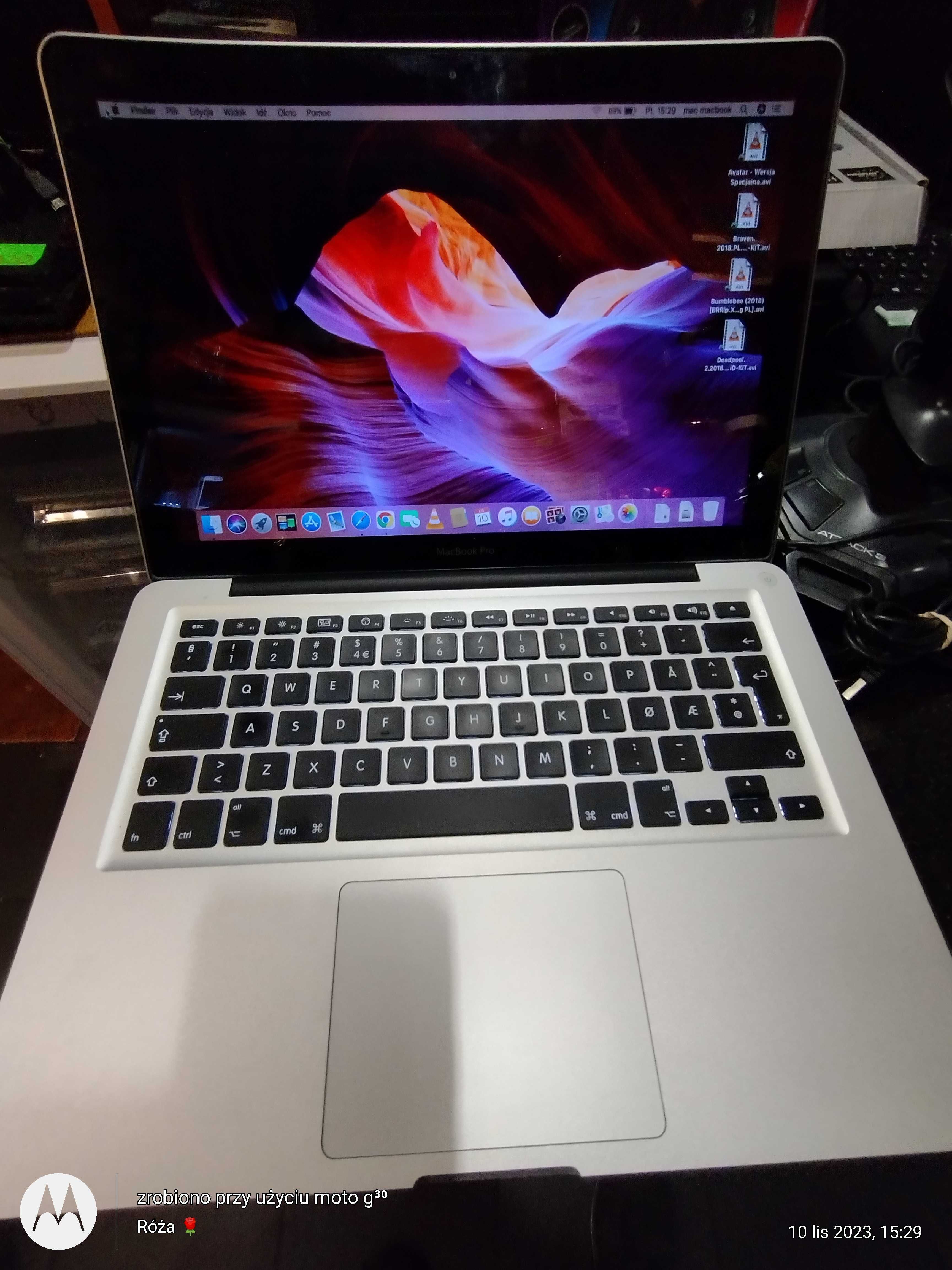 Laptop Mcbook Apple  A 1278 .4/128 SSD .Core2Duo. DVD.